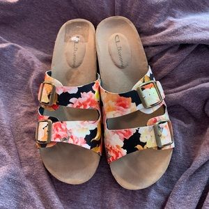 Sz8 womens sandals black w/ orangey flowers